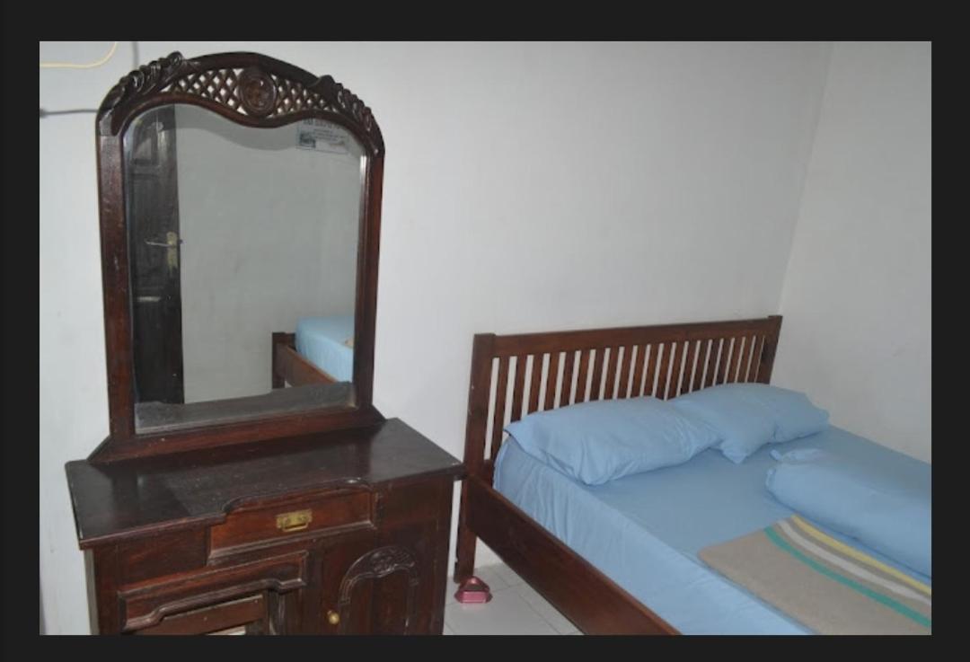Kota Baru Homestay Джепара Екстериор снимка