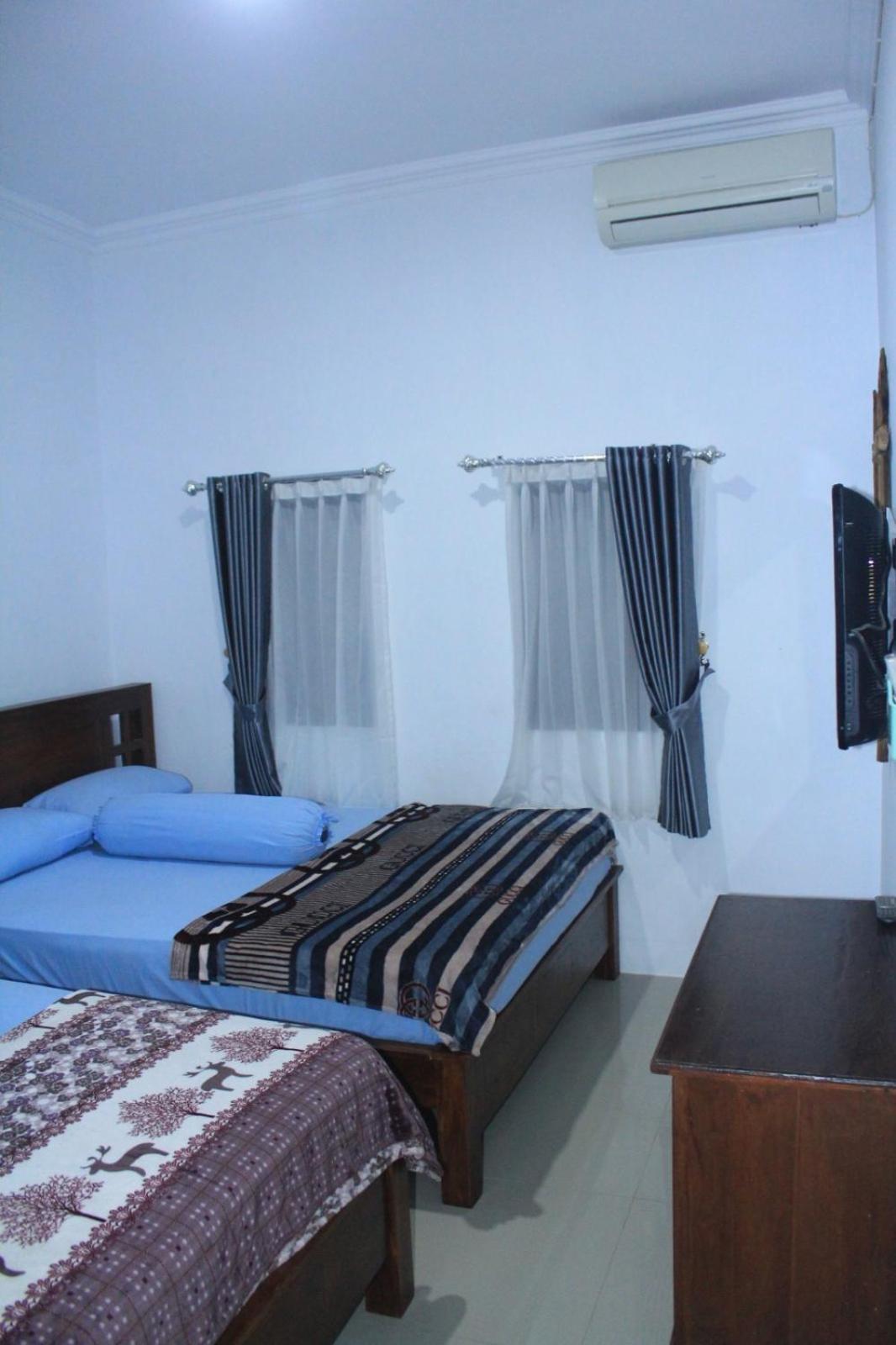 Kota Baru Homestay Джепара Екстериор снимка