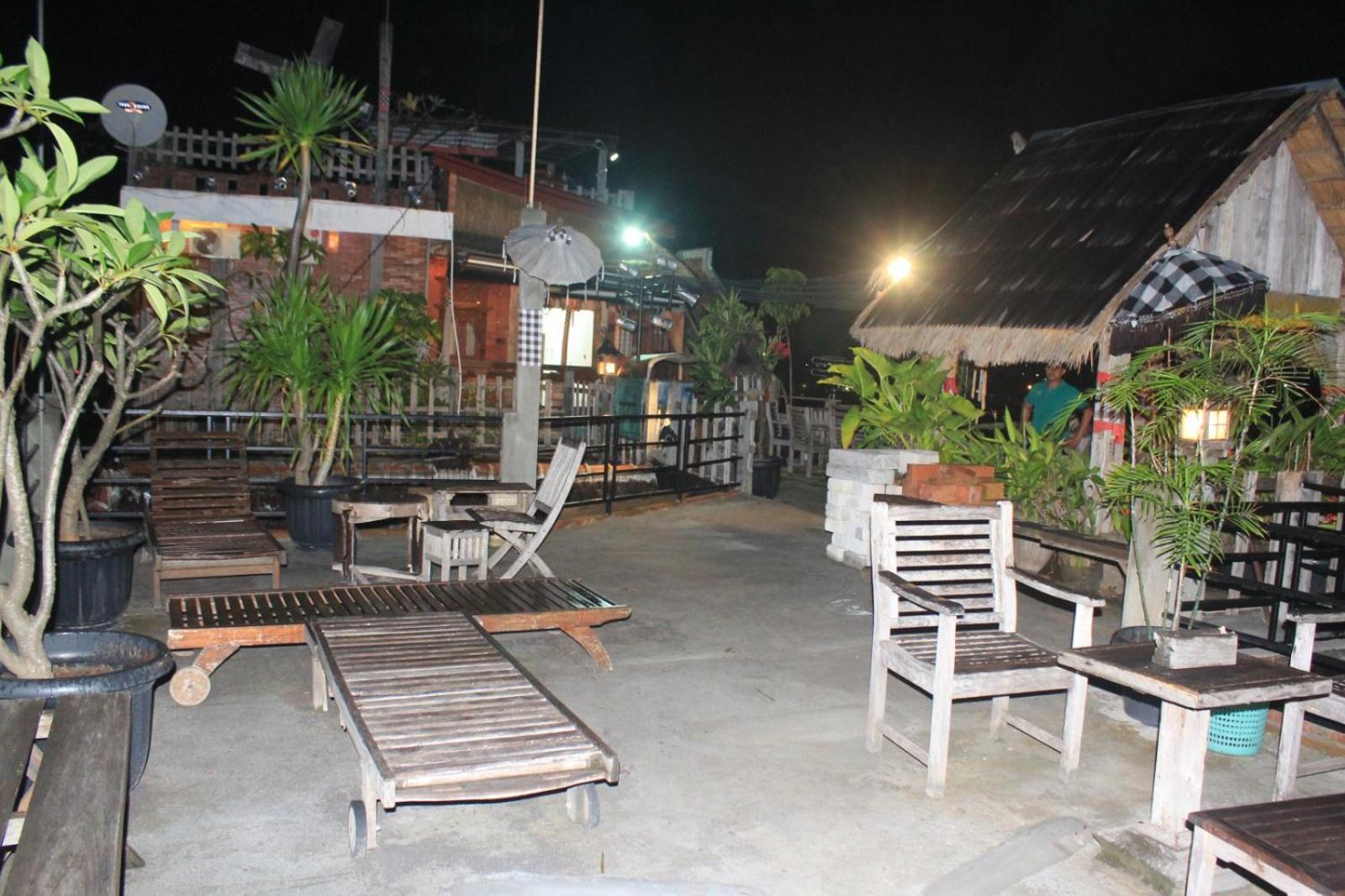 Kota Baru Homestay Джепара Екстериор снимка